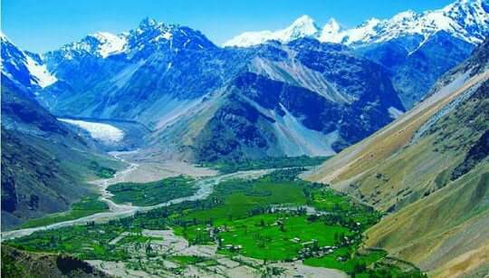 VoiceOfGB's tweet photo. Rainbow lake #Domel #astore
Stunning #ThorchiValley #Roundo
#beautiful #GilgitBaltistan
#nature #beauty #BeautyAllAround https://t.co/wlJr1Uq3rE