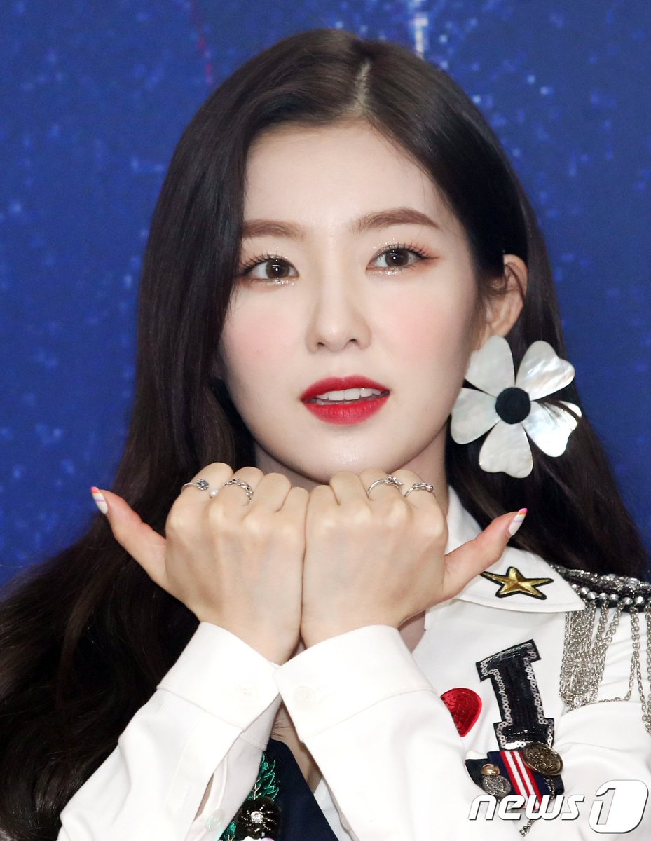 miwmiwluv's tweet photo. 180805 Red Velvet 2nd Concert Red Mare Presscon #레드벨벳 #아이린
6 https://t.co/oWcDPP77io