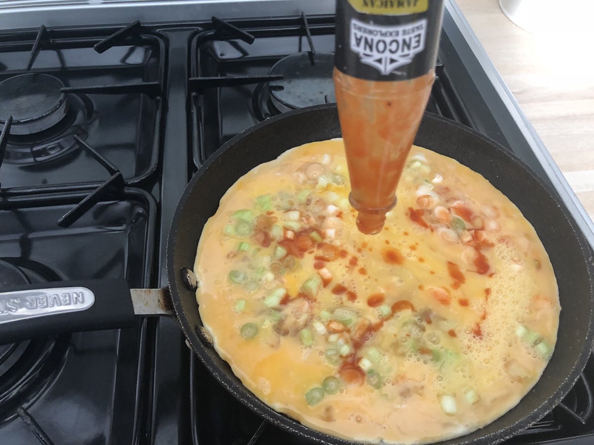 UKToyCollector's tweet photo. 😃👍🏻 Busy day ahead, a decent breakfast is needed!
Eggs, cheese, spring onions, pancetta and lots of @enconaofficial #JamaicanHotPepperSauce 🌶🌶🌶
#FoodHacks #TasteExplorer #TasteExplorers #Encona https://t.co/7QHLkzX3r4