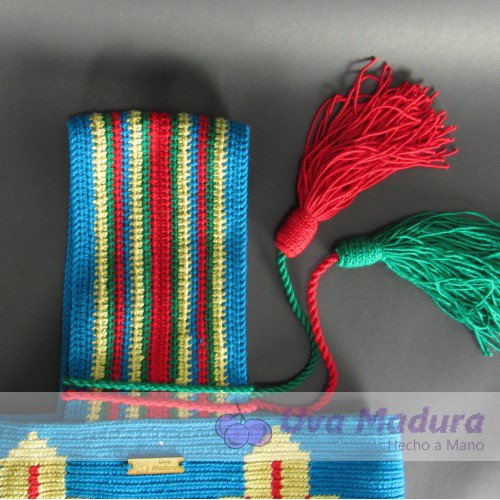Uva_Madura's tweet photo. Bolso tipo wayuu, con forro en tela y broche magnético 
#Ganchillo #Crochet #HechoaMano #Moda #ropacreativa #arteutil #Artesanía #Weaving #Weaver #Handmade #Fashion #style #örgü #knit #Usefulart #handknit #creativelinen #knitwork #yarn #trendy #Cute #Nice #artesaníascolombianas https://t.co/iJfHVqoABW