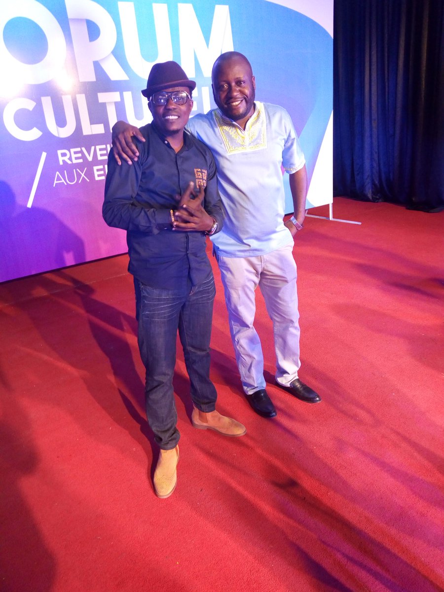 KiyambuPatrick's tweet photo. Belle initiative un moment d'echange, partage d'experience entre artiste dans toutes les dicipline
@KatengoMafo @Muyumba @cjvrdc_ @Armandyav2  #Biso
En jeux de leur=election
Reveil culturel=instance de prise de decision
Pour defendre le secteur culturel congolais 
#Preingeindou https://t.co/NYewG1K9yI