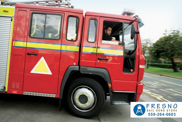 Fresnobailserv_'s tweet image. Laws Regarding Emergency Vehicle 🚑 On The Road

What is the Law? What are the consequences for not moving over? Find out more in link provided below ⬇️...

#pullingoverforemergencyvehicles #californialaw #emergencysituations #drivinglaws

fresno-bailbond.com/laws-regarding…