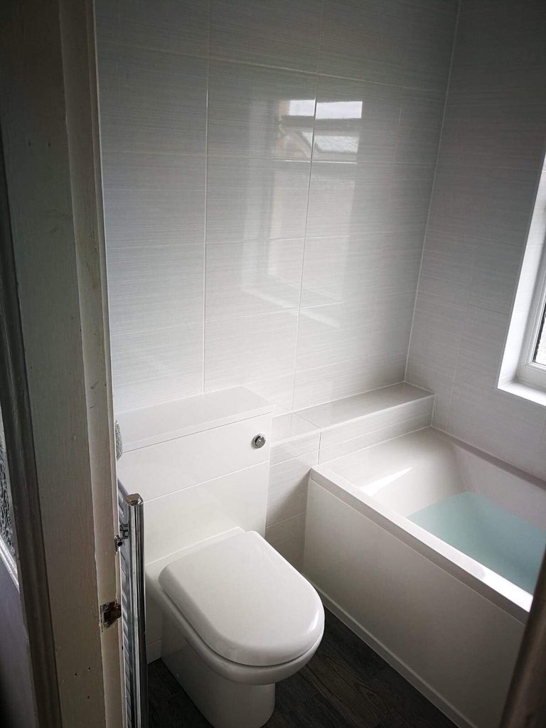 #Bathrooms to suit any style and any budget!

Check out this beautiful bathroom recently fitted by the DKB team... 👌🏼

If you’re looking to update your bathroom, make sure you make it a DKB bathroom!!