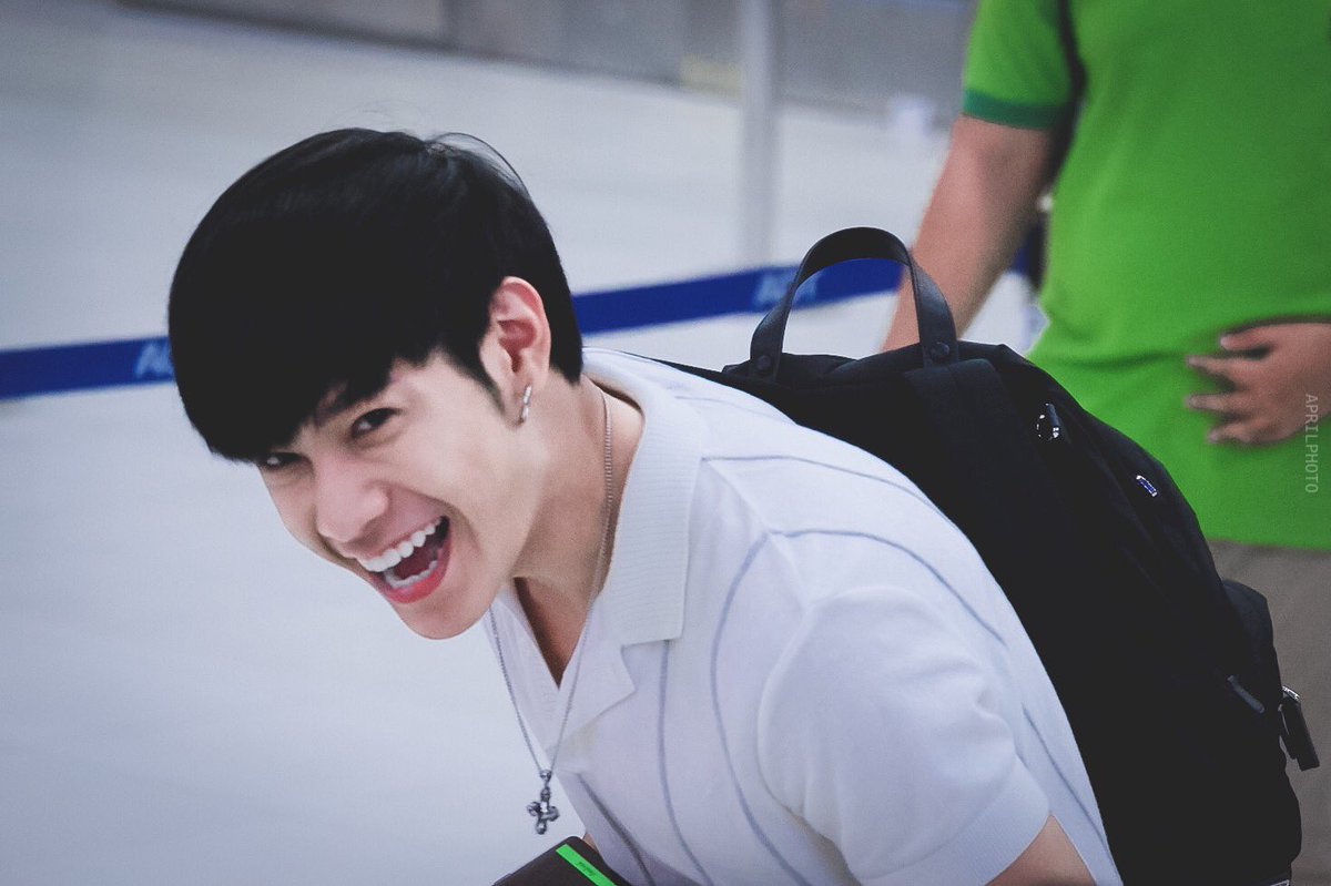 APRILPHOTO8's tweet photo. น่าร้ากกกกก

@stjinx_maya #SingtoPrachaya #สมุนจ้าวป่า https://t.co/O1uIg0W6jC