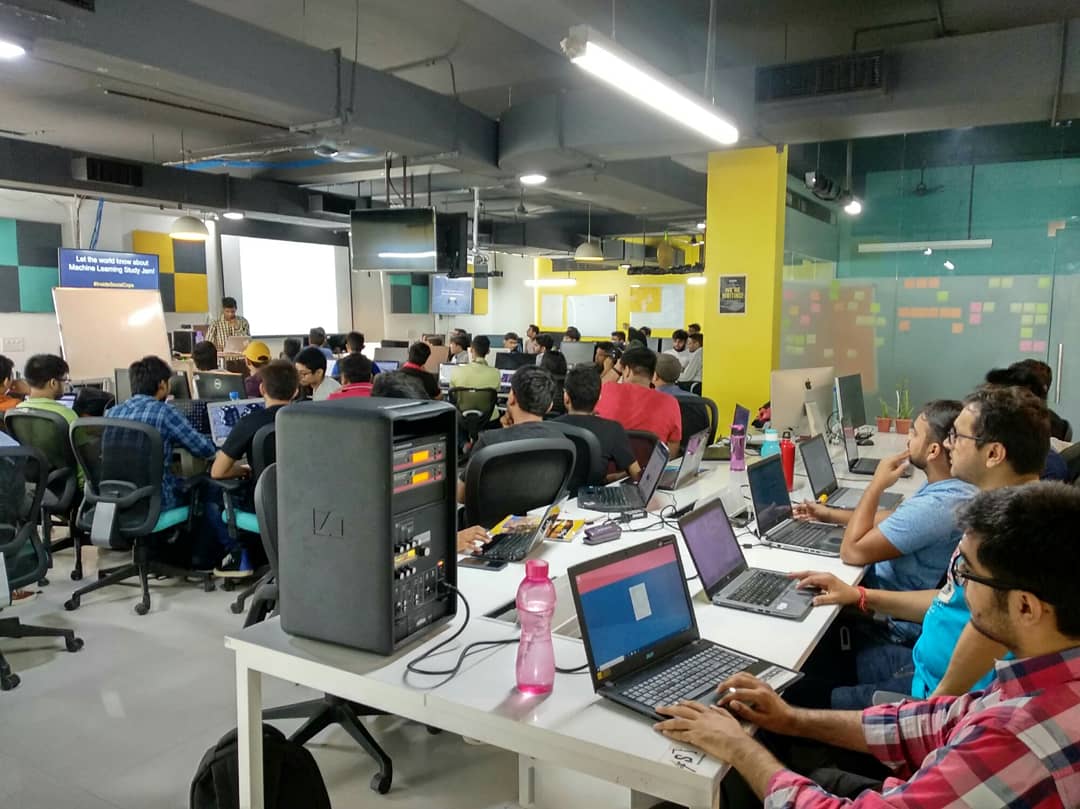 Mady_ai's tweet photo. Google machine learning study jam #indiaMLCC #delhi #socialcops.
I always start with "why"
Why machine learning???? Inspired by @simonsinek
Big shout out to @socialcops
For hosting this event. And @google for the content.
#machinelearning
#artificialintelligence #mlcrashcourse https://t.co/0q1BsuE4Q8