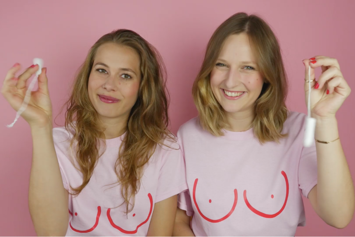 startnext's tweet photo. Die beiden Gründerinnen von der #TheFemaleCompany wollen den #Tampon-Markt aufmischen!
Die Idee der Beiden: Bio-Tampons, die ihr bequem in einer schicken Verpackung im Abo nach Hause bekommt. Wie findet ihr die Idee? https://t.co/yzTd44ATCl #dmstart https://t.co/tFx5BHaffP