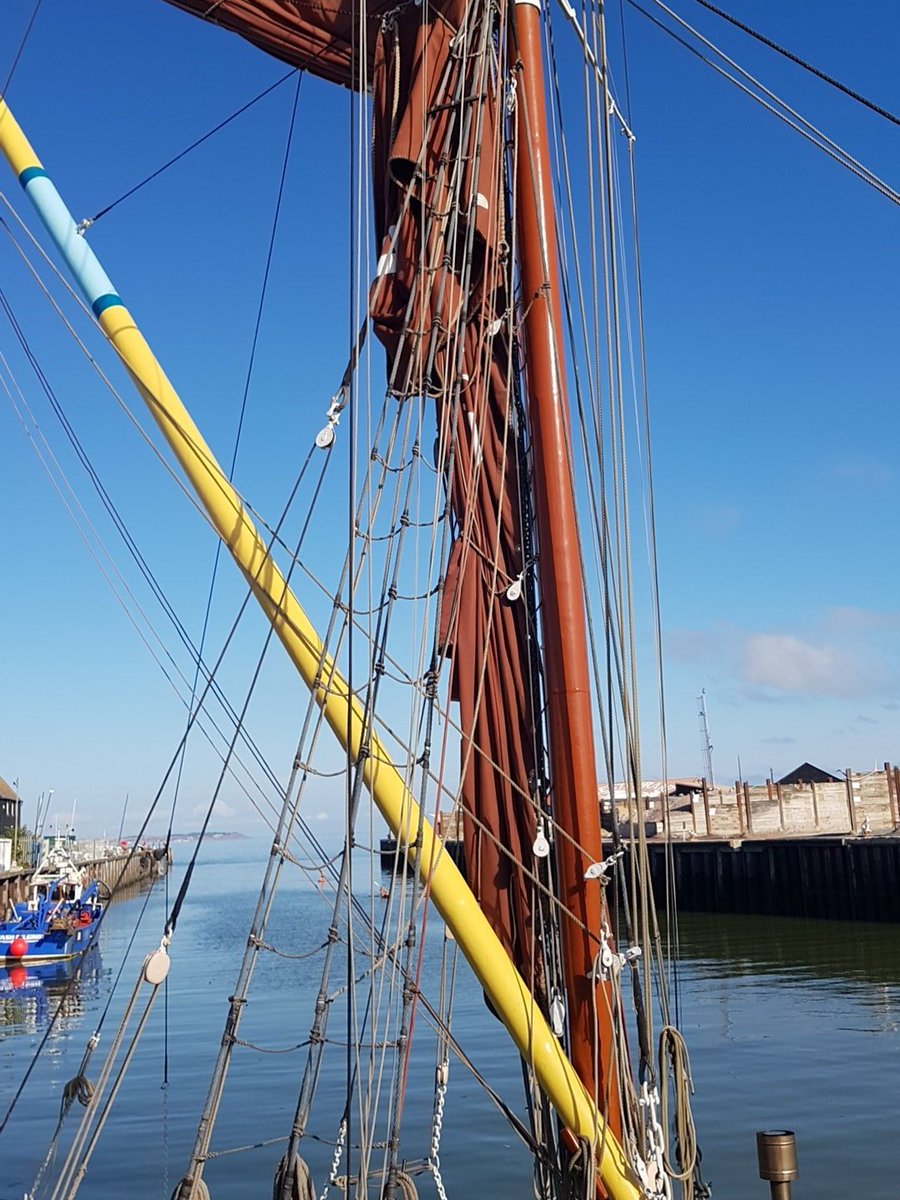 Nothing happening in the rigging this morning #SexPistols