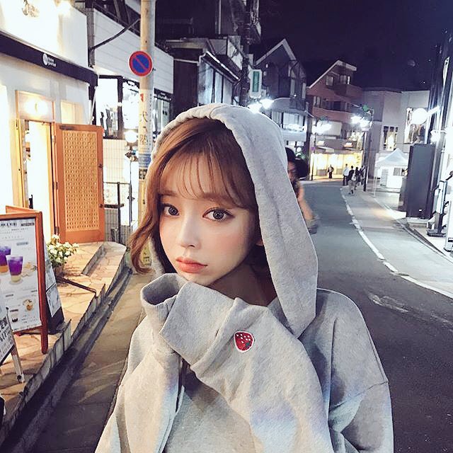 ไวน์. tweet media