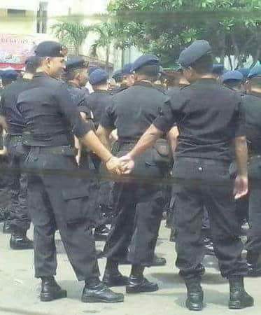 DudaTop19's tweet photo. Jangan jauh2 sayang https://t.co/hUTp49jW3r