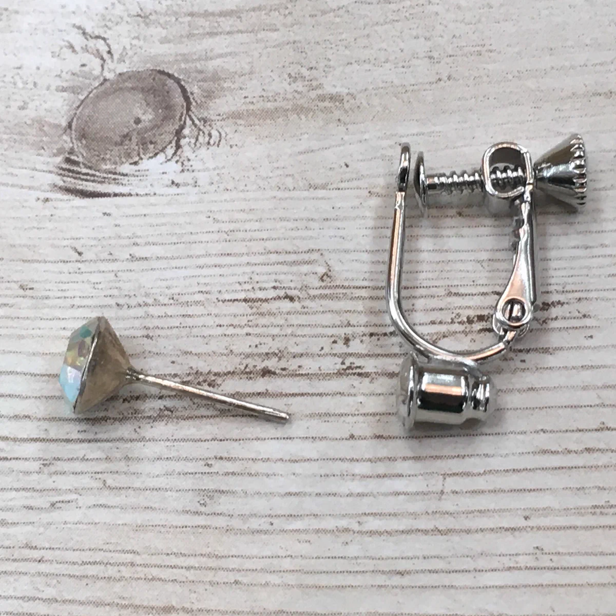 イヤリング派必見！ピアスがイヤリングに早変わりする便利アイテム！