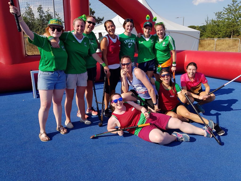 claire_15ce's tweet photo. Who’s getting behind @IreWomenHockey @SharpieG @Clowatkins today @Vitality_UK #HWC2018 ? @julzgriff @AlisonWalrond1 #onthebandwagon #iwasbornthere! #hockeymakers #hockey🍀 https://t.co/m1On6WEezp