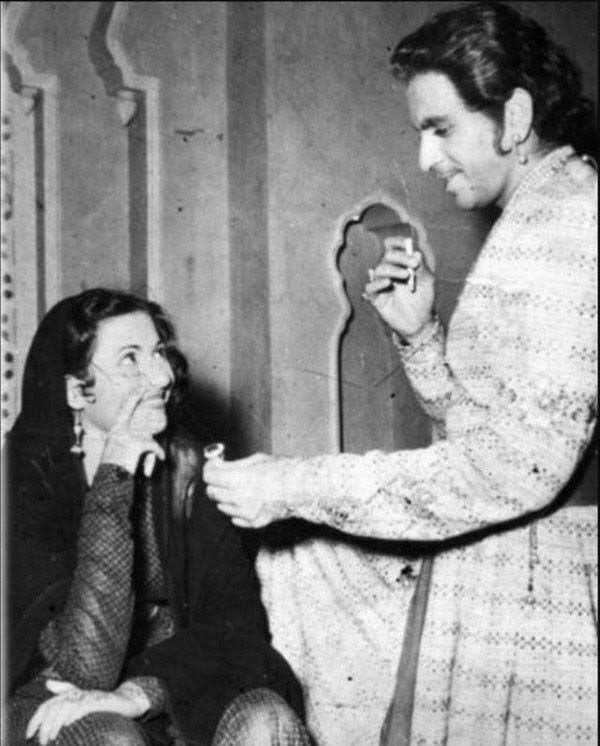 Film History Pics on Twitter: "Dilip Kumar and Madhubala share a light moment, during the shoot of MUGHAL-E-AZAM : released today in 1960… "