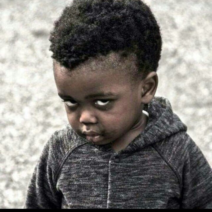Pj_Onyx's tweet photo. @Denzelsunday @mamus227 @benmurraybruce After his resignatn who’ll step in, Saint? D moment all Nigerians realizes we’ll av portion in dis corruption tin d earlier we’ll allow change(not APC change oo) to start with us, den we can withdraw frm such dividends in future. Otherwise 4get it #allOfUsAreSame #BirdsOfAFeather https://t.co/tMFEESMxlp