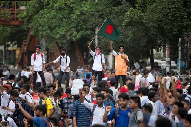 byfabiha's tweet photo. I'm a citizen of Bangladesh.The situation inBangladesh right nowis beyond monstrosity,students only want what's best.Nobody deserves what's happening to themrightnow.I maynot be there physically to help but I canhelp by spreading this.PleaseHelpUs! #wewantjustice #WeDemandJustice https://t.co/Z0lfqDLAnA