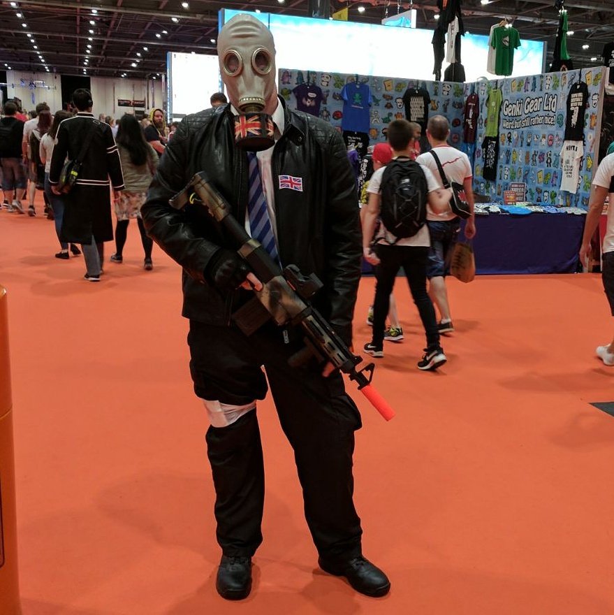 Lozzarozza On Twitter Will Have To Cosplay Mr Foster From