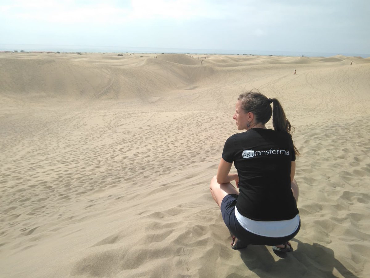 ARTransforma's tweet photo. ARTransforma a les Dunes de Maspalomas, Gran Canaria, amb l’estimadíssima @nuriacapdes Gràcies preciosa!! Gaudeix molt!! #samarreta #samarretaviatgera #grancanaria #dunes #estiu #summertime #gràcies #maspalomas #vacances #artransforma #voluntariat #projectes https://t.co/tXMEAhZU0s