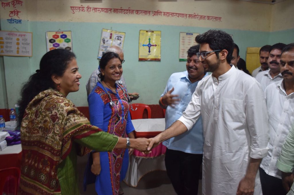 AUThackeray's tweet photo. Spent the afternoon in Vikramgarh, Palghar where we held a medical check up camp for 2000 school students &amp; citizens in adivasi areas. The camp organised by Sanjay Mashilkar &amp; local Shiv Sena- Yuva Sena members and will be supporting treatment post check up https://t.co/w5BylINcEZ