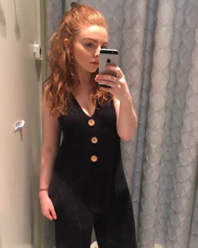 threadforecast's tweet photo. Thread forecasting AW18 over on Instagram with some styling tips. #looker #bealooker #stradivarius https://t.co/FKhLawNgWR