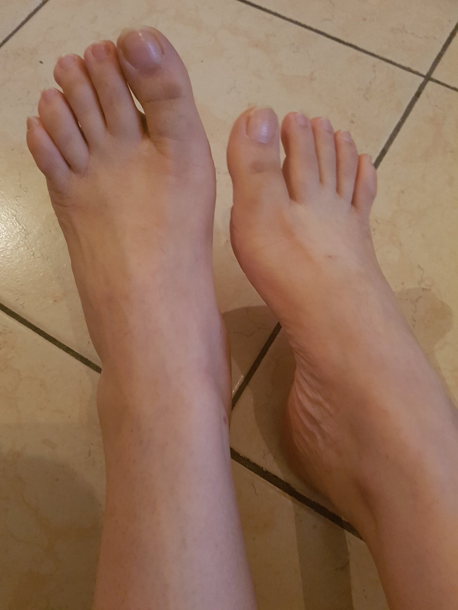 Sofia Siena على X: sofiasiena milf porn pornostar hairy porno mature  feet footfetish footjob t.coSK7bkYvQLs  X