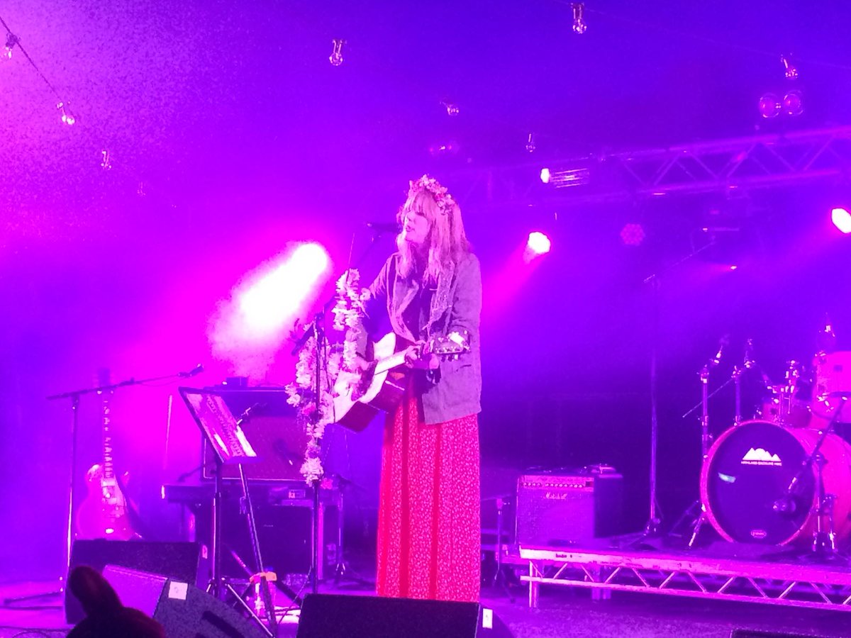 JennyRush7's tweet photo. Musical highlight of @BelladrumFest was definitely @beth_orton for me - had forgotten how much I loved her albums. All the feels. #Belladrum #gigs #music #Highlands https://t.co/JCXVLxeq3C