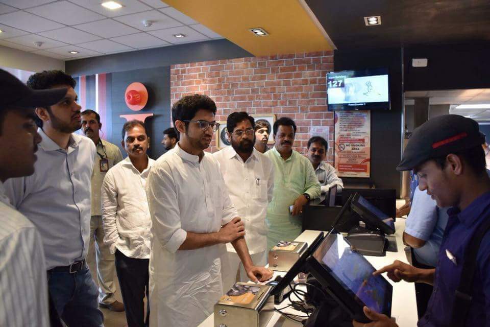 HarshTribhuvan's tweet photo. Its great to see #Mcdonaldsindia standing against the Plastic Monster and supporting the Plastic ban !! #ShivSena leader, #YuvaSena Chief #Aaditya_Thackeray_Saheb visited the outlet and wished them with love, clicked pictures with staff!! #BeRealNotPlastic 
@AUThackeray @ShivSena https://t.co/fn3PniWIMV