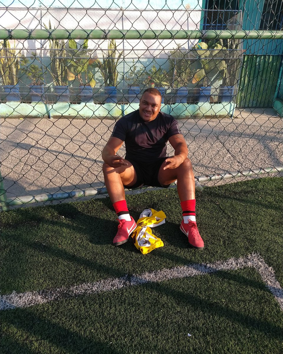 AbsChristia's tweet image. Bom dia vamos de treino ✌🏾✌🏾