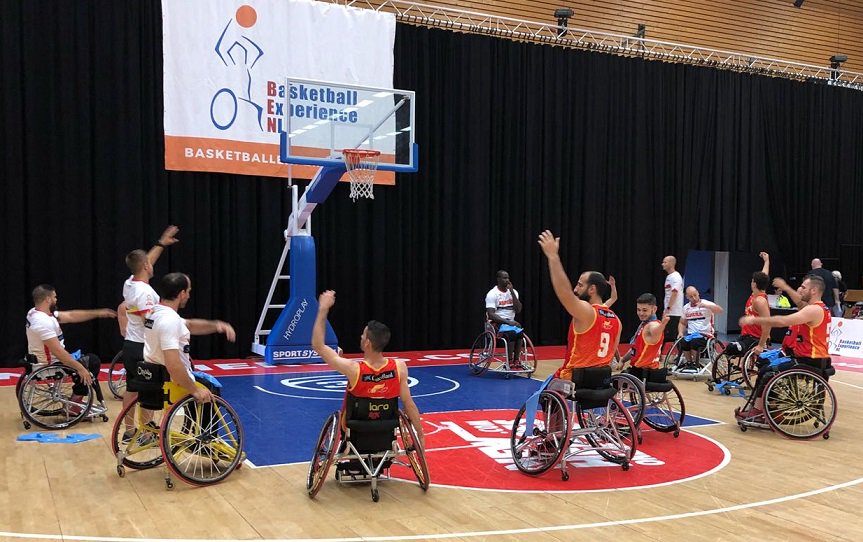 FEDEDDF's tweet photo. 🇩🇪🆚🇪🇸 El #TeamESP masculino juega esta tarde la final del torneo #Dutchbattle 🏀♿️ contra Alemania a las 16.30 horas. Siguelo en directo aquí: https://t.co/ilvHE7W7Fv #SelMasBSR #RoadtoHamburg ¡Vamos, a por el oro!💪 https://t.co/DM557F1gfN