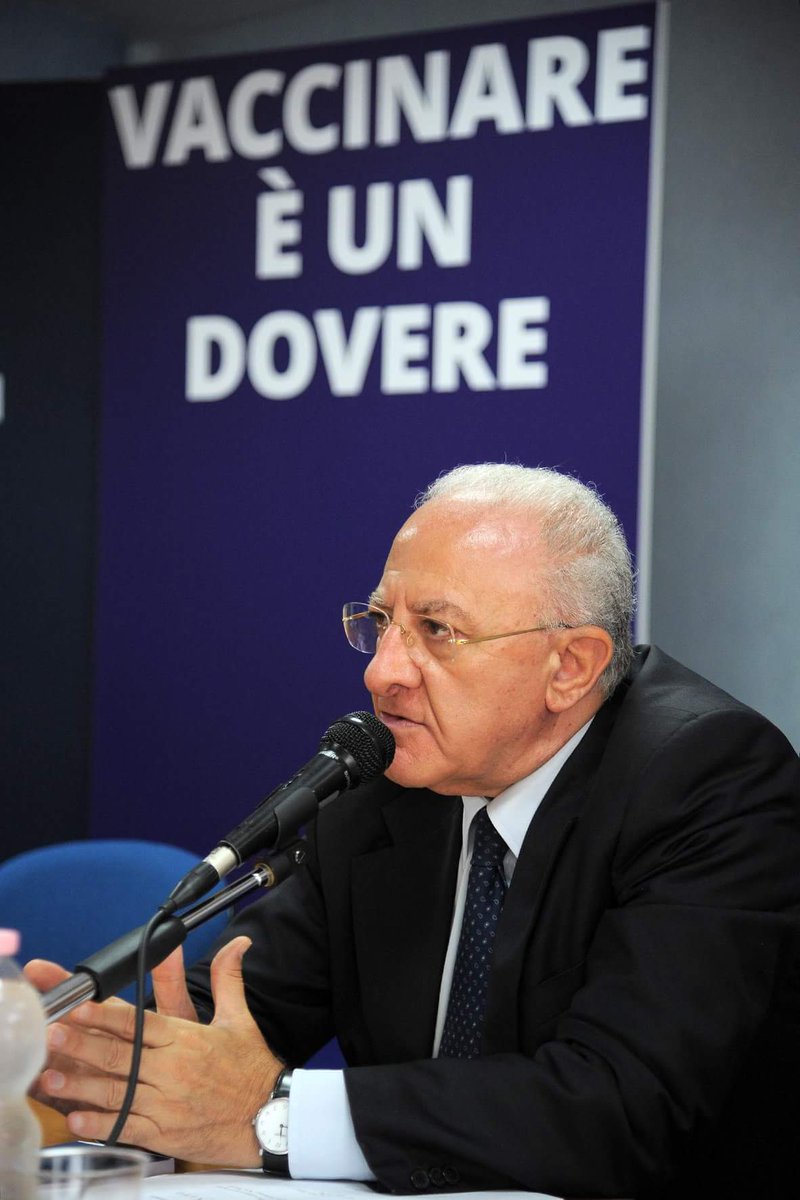 VincenzoDeLuca's tweet photo. Netta contrarietà al rinvio dell'obbligo sui #vaccini, rischio enorme per la salute dei più fragili e dei nostri bambini. La @Reg_Campania verificherà la possibilità di norme legislative autonome. Famiglie inadempienti saranno escluse da misure regionali sociali di sostegno. https://t.co/F8o9SHXeXh