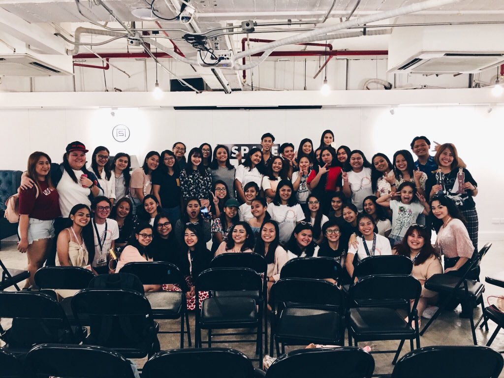 piyaduhpers's tweet image. class pic or fam pic?💗💞 #1DInfinityPH