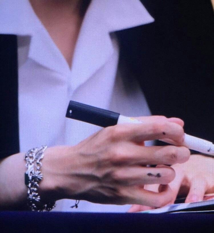 love__k__pop's tweet photo. А как вам это?))))) https://t.co/OwWHg1lQGa