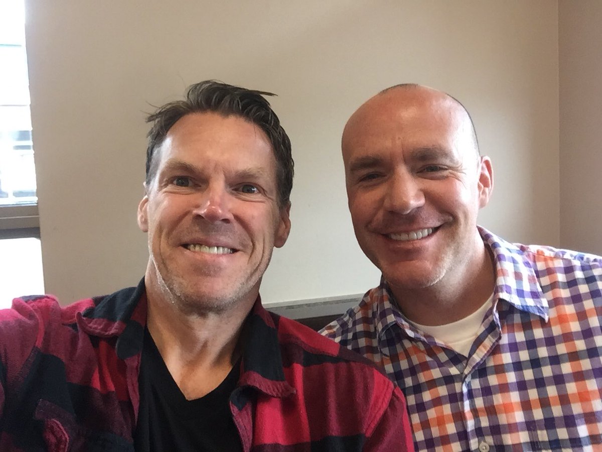 doctorburke's tweet image. Great seeing Dr Creatine ..I mean @darrencandow It’s great when you do what you love and with people you enjoy. #roommates #scientist #fitdocs #doctalk