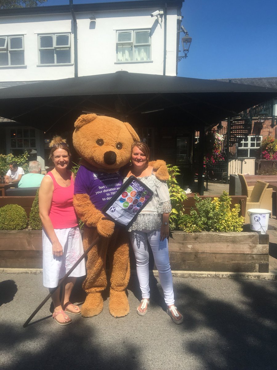 Look at who I bumped into at the <a href="/CHArtisanMarket/">Cheadle Hulme Market</a> Really busy with lovely home made toiletries, cheese, food, perfumes, plants and lots lots more. Come down and take a look #NICU #fundraising @SMH_GynMatNicu <a href="/kathymurphy0/">Kathy Murphy</a> <a href="/ChrisAshworth10/">Chris Ashworth</a> <a href="/ngozi_ediosagie/">Ngozi Edi-Osagie</a>