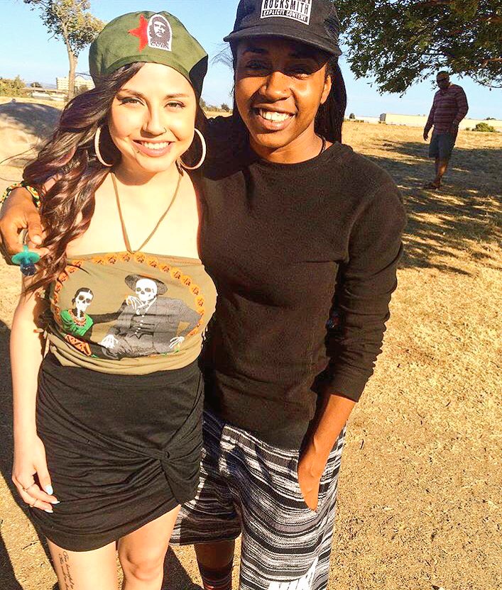 jasmynvictoriaa's tweet photo. to one of to of the first homies that I could chill at the pub with to work on papers. Or drive back to the East Bay after class &amp; play hella heat. Here’s to you boo. Happy Birthday! Salud @SHEmosabe https://t.co/4N5n5jRT0o