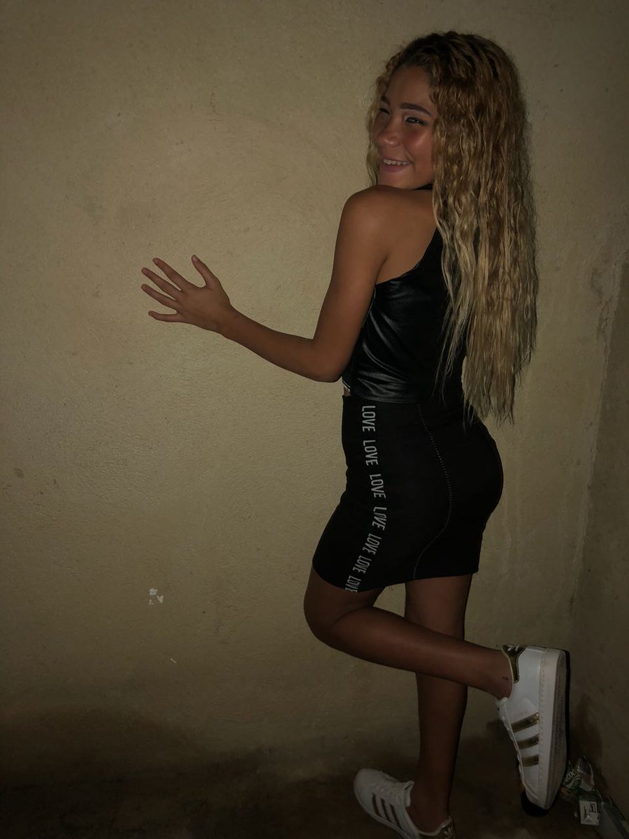 Nayara40149970's tweet photo. Bem bonitinha pra vcs 💋💕💇 https://t.co/1YCk4HAP0h