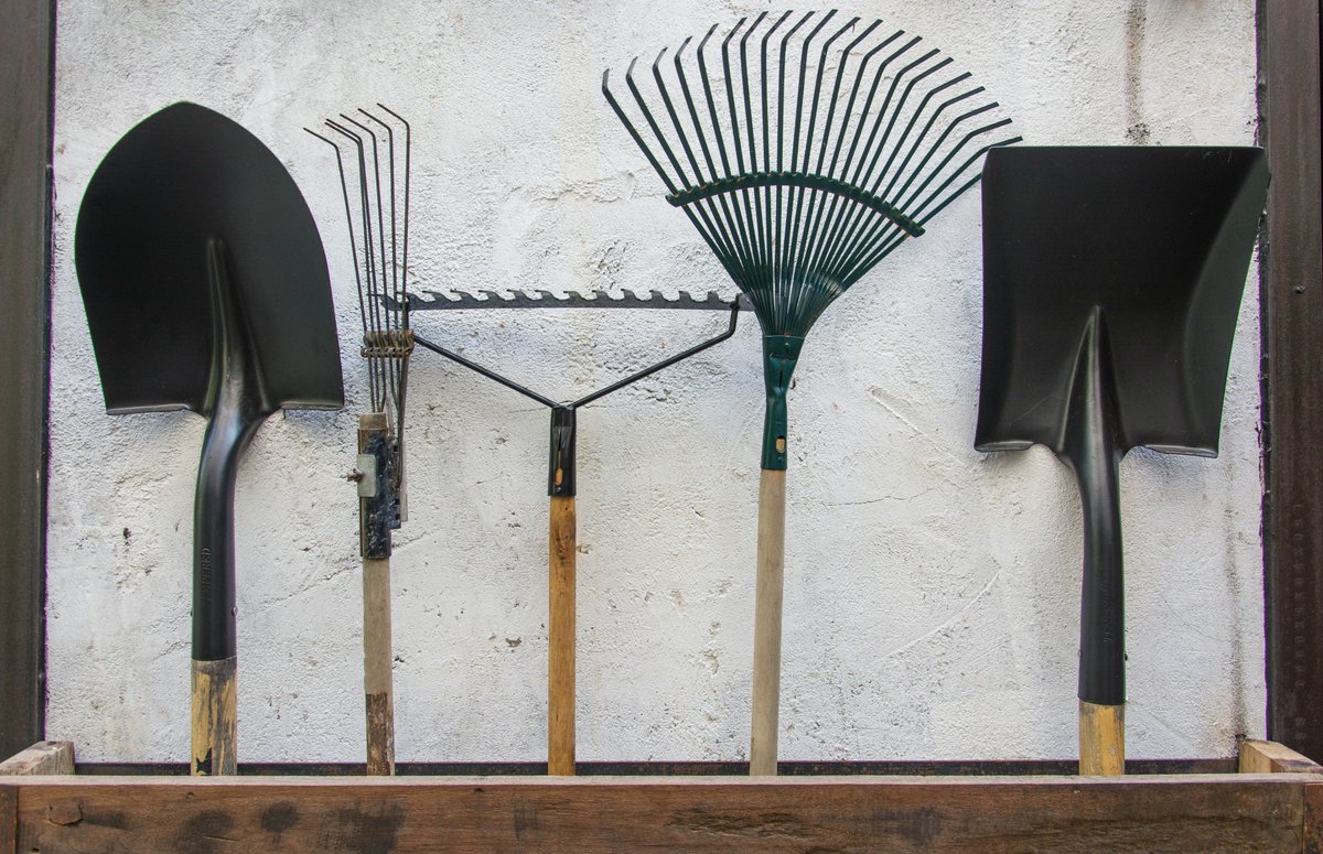 HomeStyleStoves's tweet image. Make your garden look great for little money. Here's how: ow.ly/y8AY30lfTwS