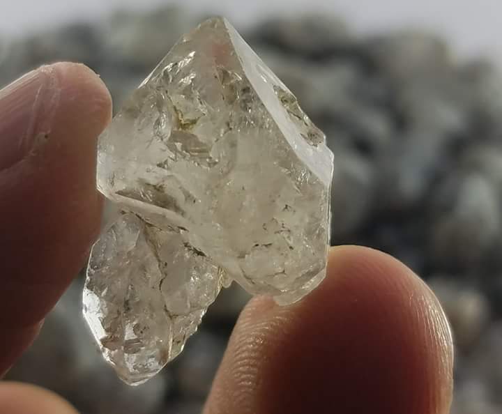 Noorgems4's tweet photo. ( Beautiful Window Quartz lot )
Scepter &amp; Diamond Quartz pieces are also in  this lot 
Weight = 577 grams 
Origin = Pakistan 
Price = 20 $   Shipping = 10 $ 
PayPal is accepted
https://t.co/d38wF4MHgG
#Gemstones #quartz #crystals #gem #mineral #jewelryonetsy https://t.co/lf4jwsml97