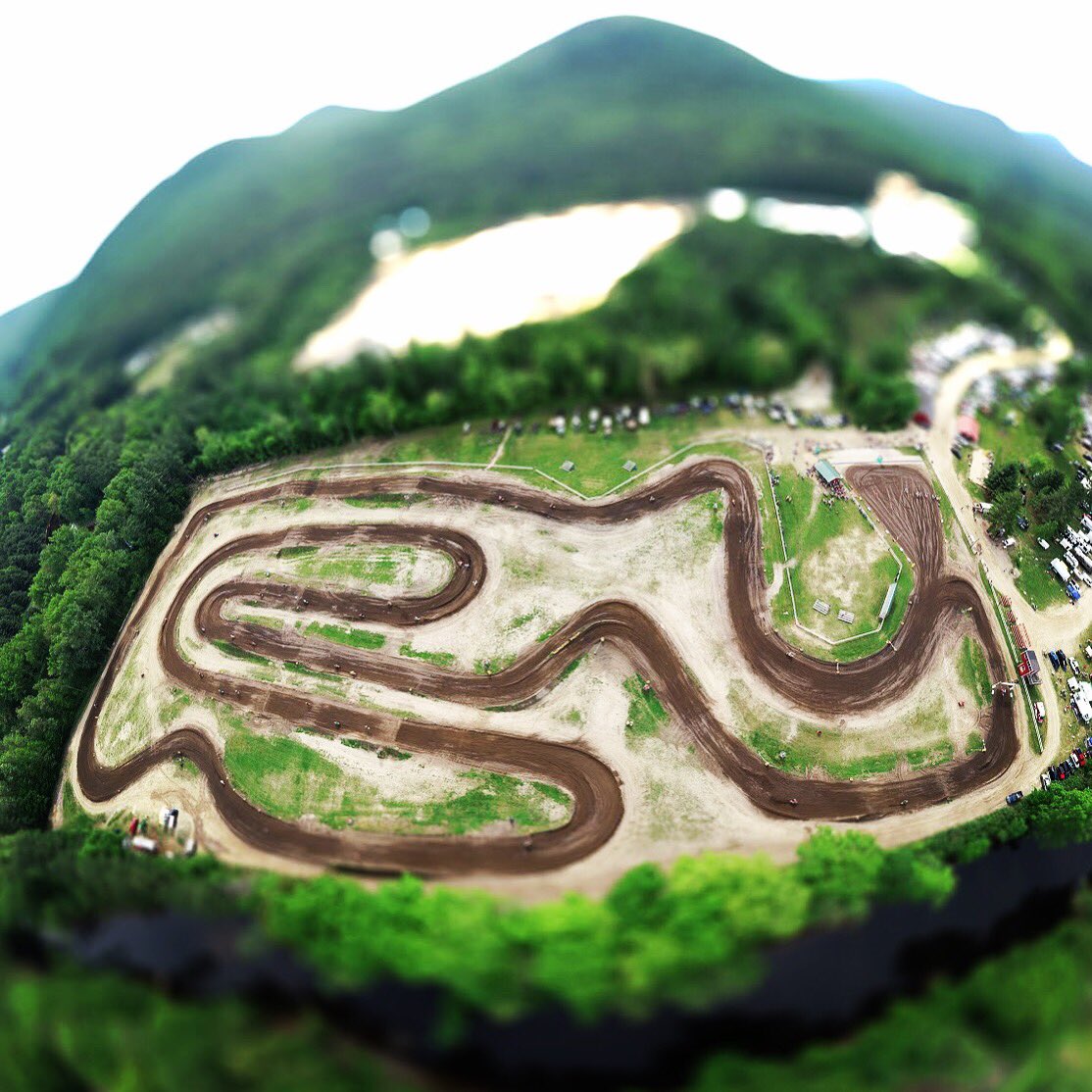 2NMediapro's tweet photo. Looking down @winchesterspeedpark one of my favorite places to be! #wspracing #motocross #localracing #nescmotocross #mxnewengland https://t.co/SqGCPhjpP7