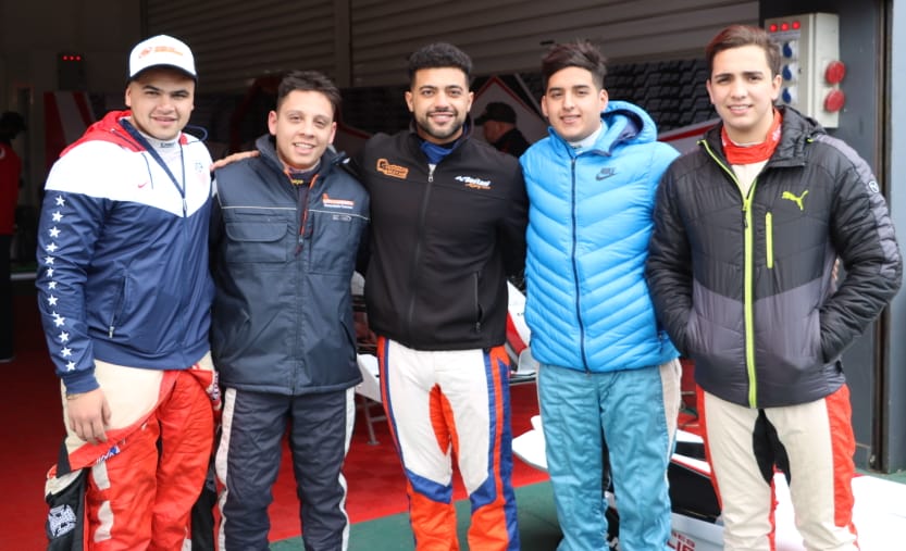 Turismo Nacional y Fórmula Renault Plus en Termas de Río Hondo 
Pilotos Tucumanos <a href="/maxibestani/">Mocho Bestani</a> <a href="/carlinmoreira1/">C. Moreira ♡</a> #JuampiROTONDO #BraianREINOSO @MiglioBruno <a href="/prensatn/">TN</a> <a href="/AlmironRiscala/">EMILIANO ALMIRON RISCALA</a> <a href="/autodromotermas/">Termas de Río Hondo Circuit World</a>