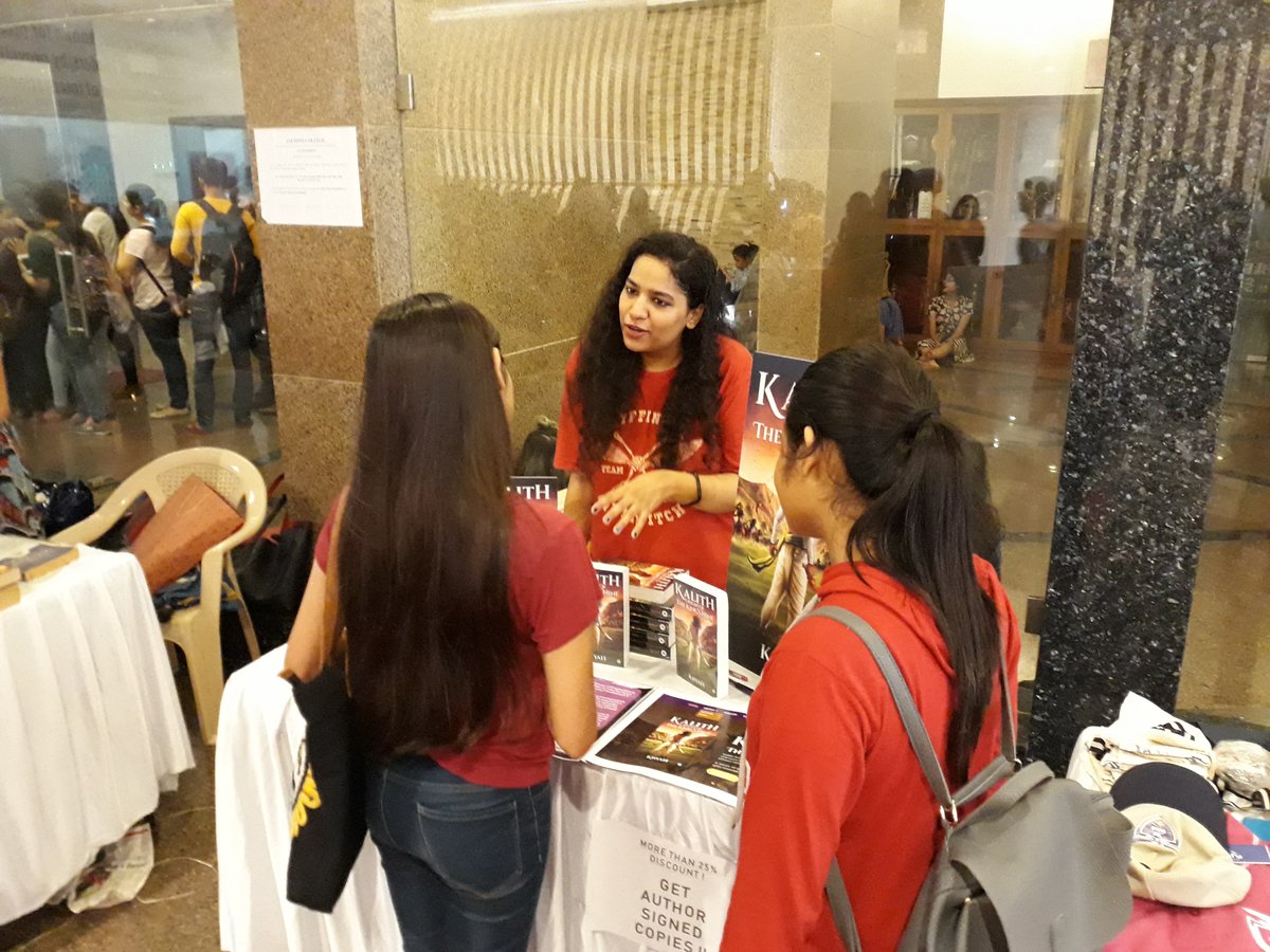 authorkhyati's tweet photo. Had the best time interacting with the students of Jai Hind College at the 'Books And Bake' fest! 😄
#JaiHindCollege #BooksAndBake #JHC #KalithOriginOfTheKingsNine #IndianAuthor #AuthorKhyati #Kalith #Fiction #IndianFiction #Bookstagram #Book #Novel https://t.co/NzEBu0x0T5