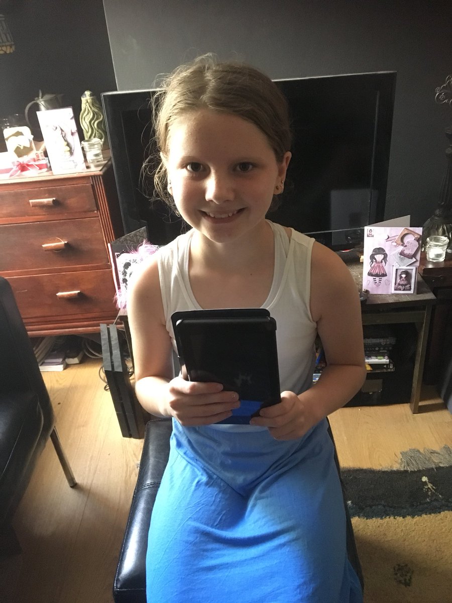 Thank you 😊 @delceacademy1 for Miss M’s kindle a fab early birthday present for all her hard work in spelling and maths  such a good idea 💡 to help encourage learning within the school #schoolrewards prize draw for spelling and maths