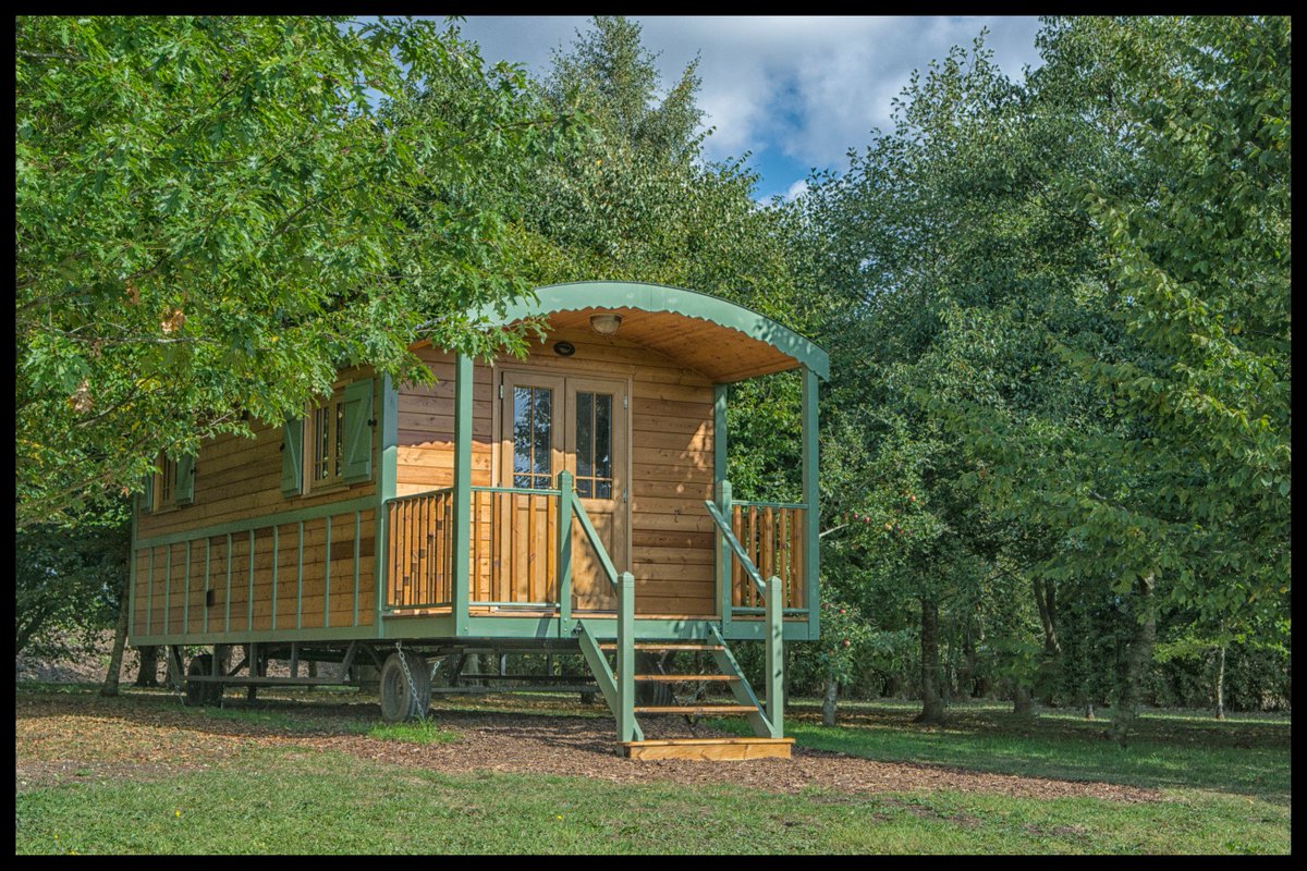 2 LUXURY #SHEPHERDHUTS Now up and running there is still dates available for september so why not bring friends or mum and dad as well and have the whole Meadow to yourself.  #poppy n #orchid #suffolk #halesworth #southwold #shortbreaks #wkends #Luxury #getaway #tourism #Airbnb