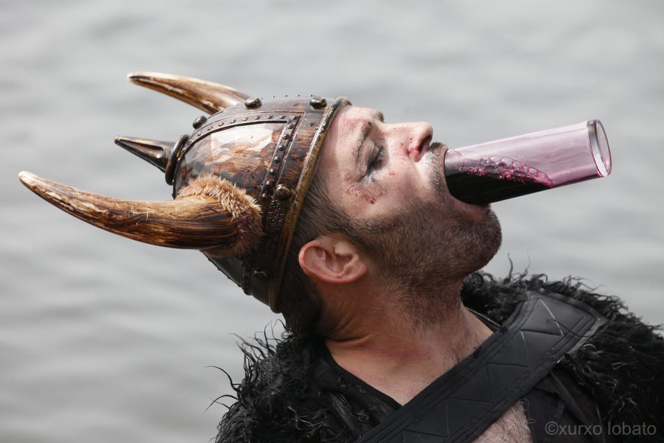 Un vikingo co moita sed na <a href="/RomeriaVikinga/">Romaria Vikinga</a> de <a href="/ConcelloCatoira/">Concello de Catoira</a> <a href="/Turgalicia/">Turismo de Galicia</a> <a href="/turisriasbaixas/">Turismo Rías Baixas</a>