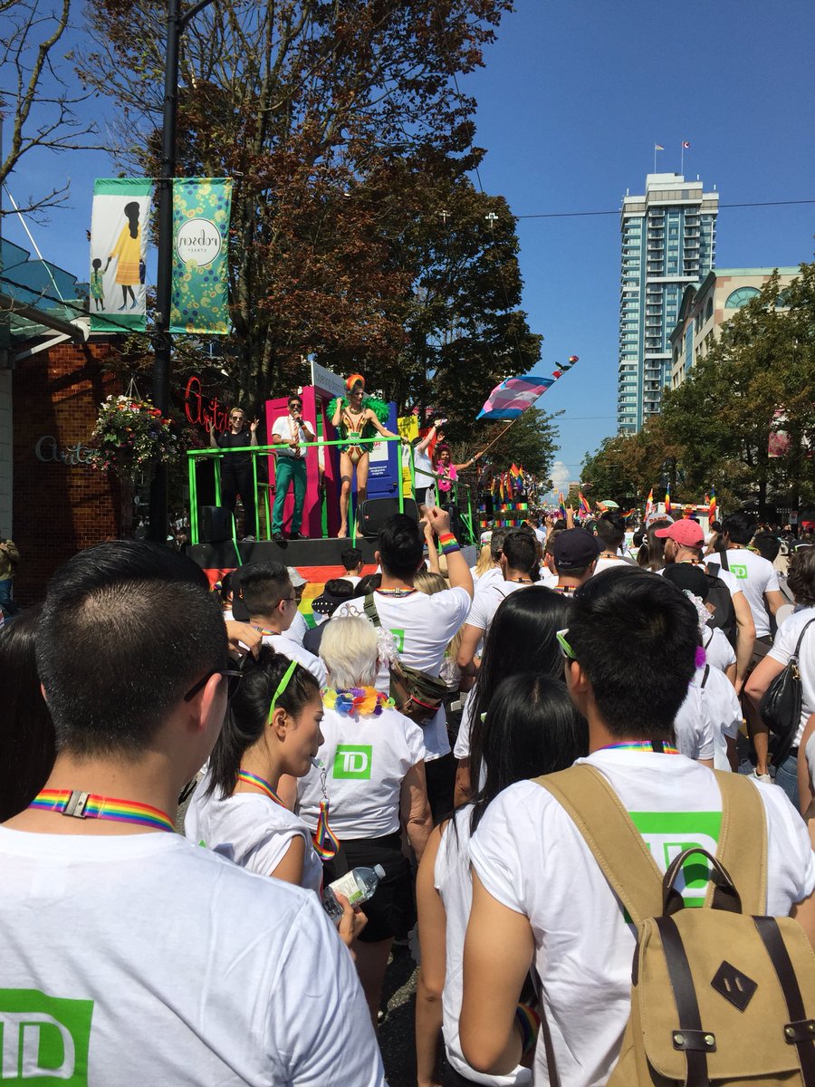 Celebrating pride 🌈🌈🌈💚💚💚#ForeverPride #TDPrideParade2018 <a href="/melanie_cheung/">Melanie Cheung</a> @CynthiaLeung11 <a href="/AdamChu_TD/">Adam Chu</a> <a href="/lisapaley2/">Lisa Paley</a>