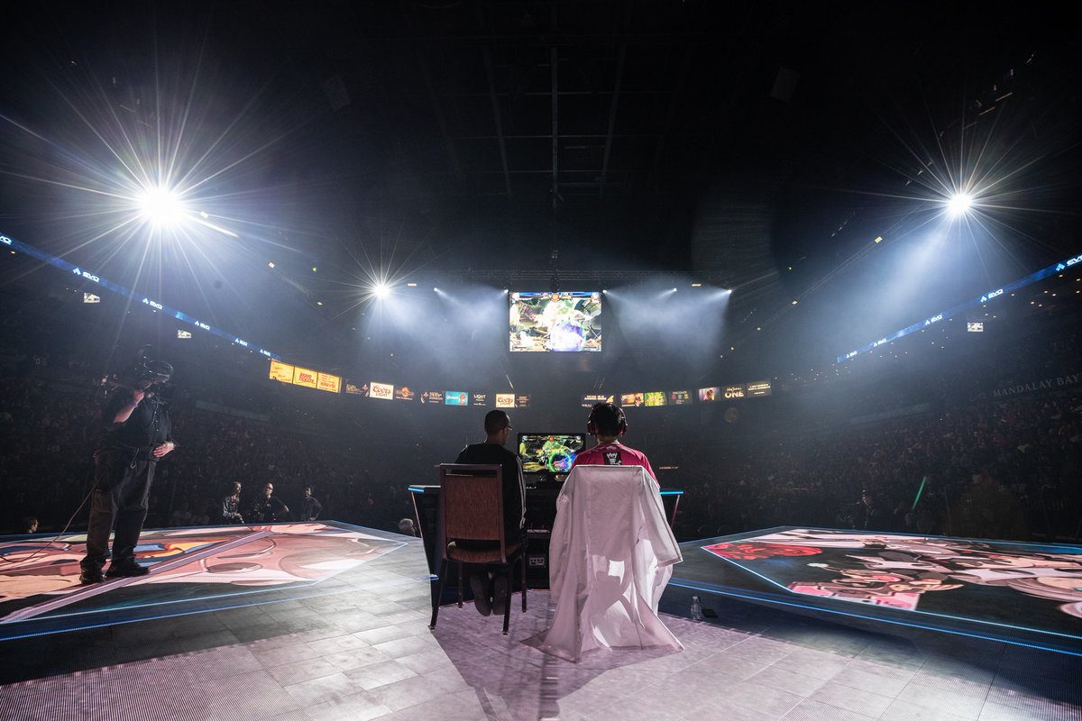 tempusrob's tweet photo. #EVO2018 https://t.co/xTM8pWaT3l