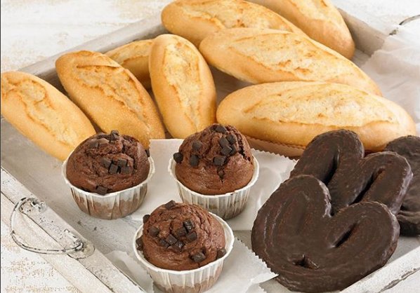europastry1987's tweet photo. ¡Nos preocupamos por ti! 💚 #VeranoSinGluten con nuestros Muffins de choco negro. Apto para #Celiacos https://t.co/NRhstgFo1S #Fripan #Gluten #SinGluten https://t.co/rIl2Yyn9ca