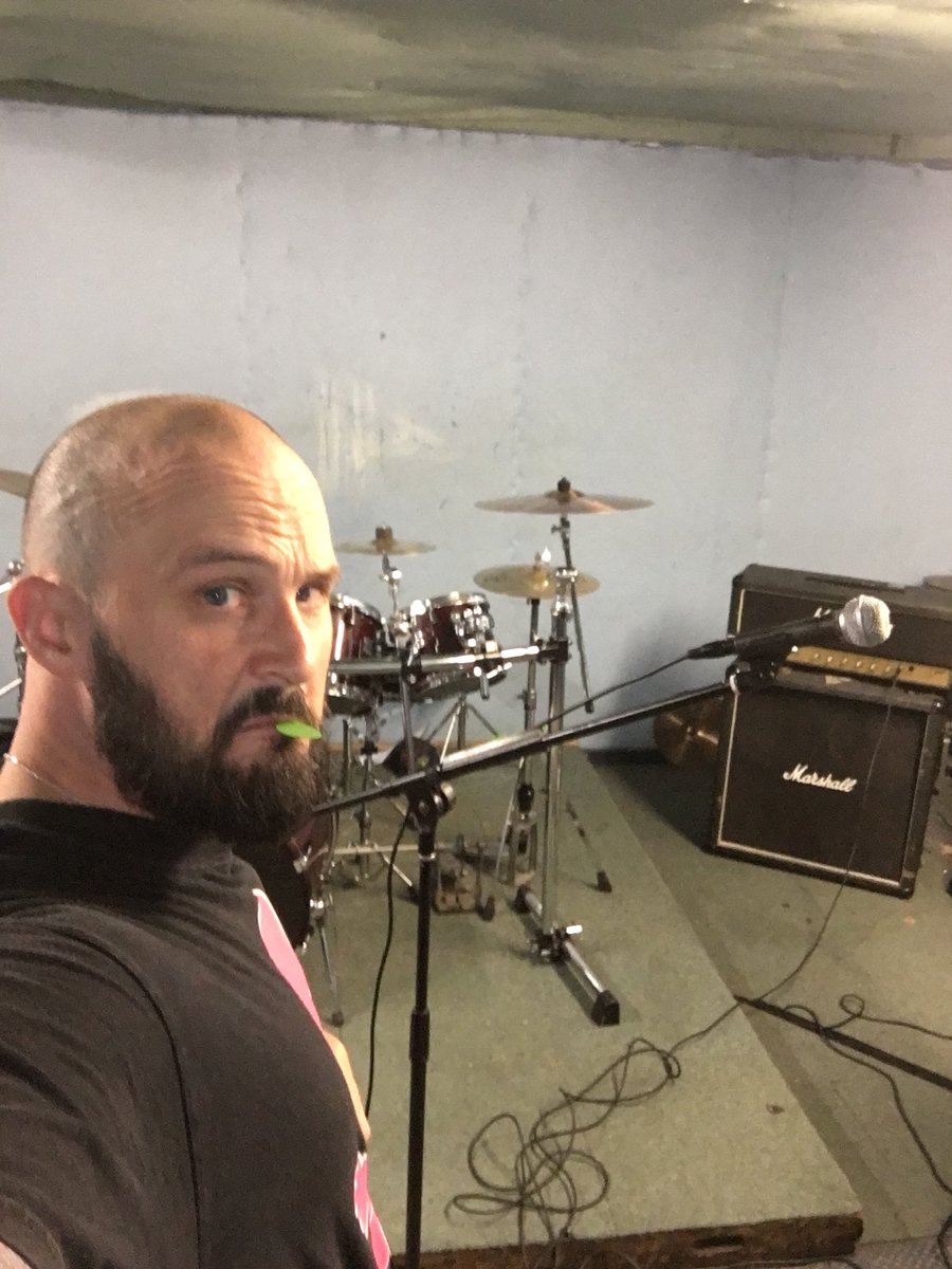 Merichane1's tweet photo. Last rehearsals in the bank before our mini tour with @skiltron 🤘 Can’t wait to see you in Edinburgh/Paisley/Sheffield!!! #merichane #skiltron https://t.co/PjD93Pa3C8