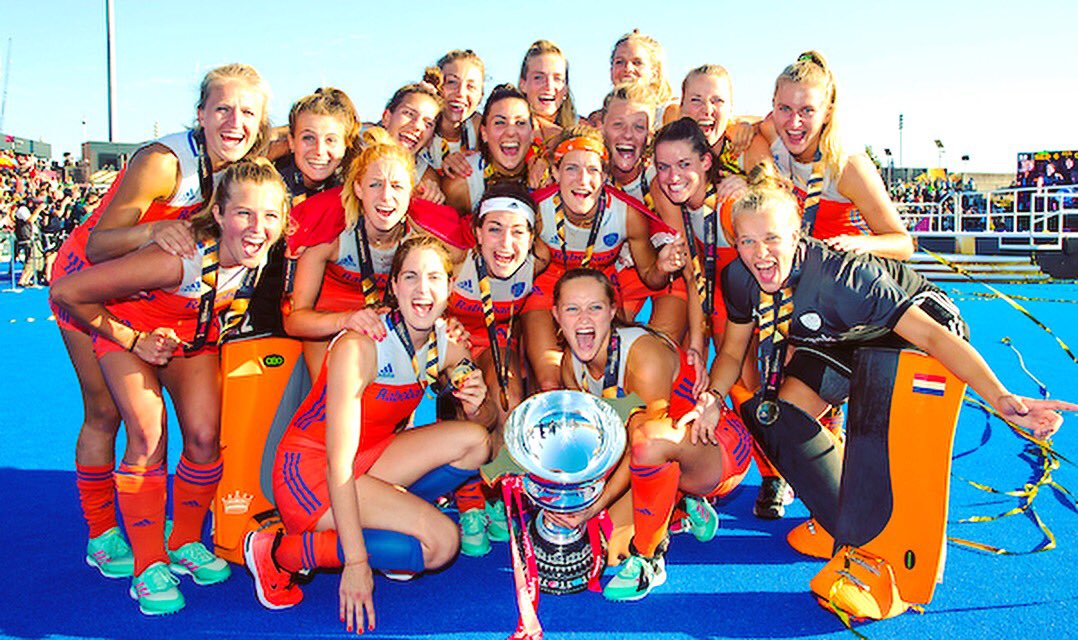 caiavm's tweet photo. 🌟🧡💥WORLD CHAMPS!!! 💥🧡🌟 What a TEAM #HWC2018 https://t.co/8coKKTLpct