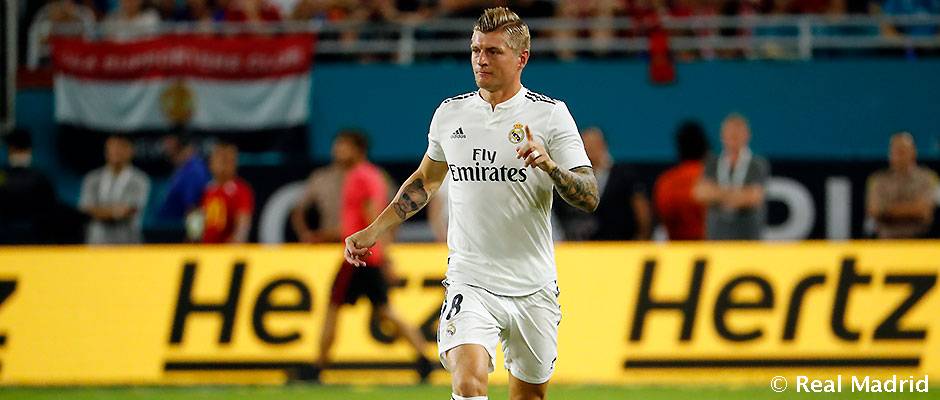 realmadriden's tweet photo. 🔝🇩🇪👏 @ToniKroos has been voted as German player of the year 2018, according to a survey of specialist journalists organised by sports magazine Kicker! Congratulations, Toni! #HalaMadrid https://t.co/Uvo5Cm3bUi