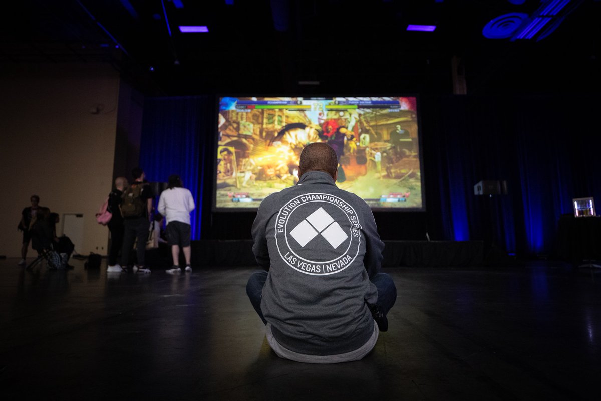 tempusrob's tweet photo. Alright, the final day of #Evo2018 has kicked off but when you have a minute check out yesterday's photos!

https://t.co/QsOI8fbS4w https://t.co/9GQczYBXyK