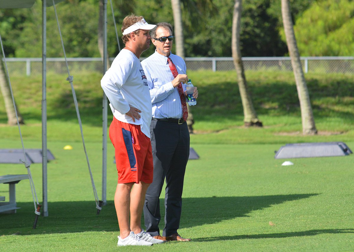 FAUFootball's tweet photo. Big time playmakers. @FAUpresident https://t.co/cgfVNo1L73